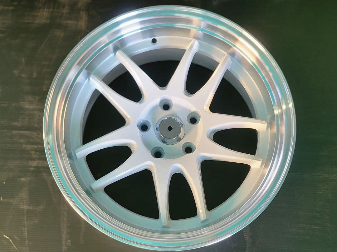 18インチ新品ホイール　10Jｘ2本、9Jｘ2本 ET30