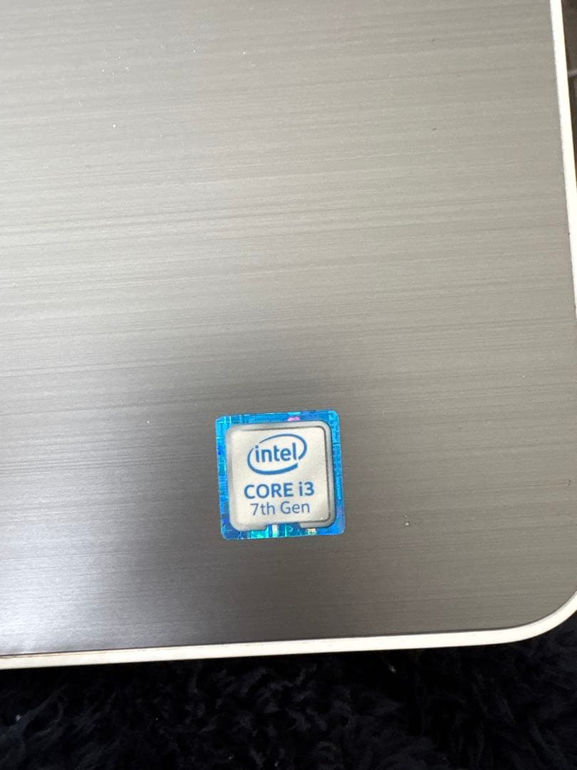 Dell Inspiron 5567／i3-7100U／4GB 値下げ可