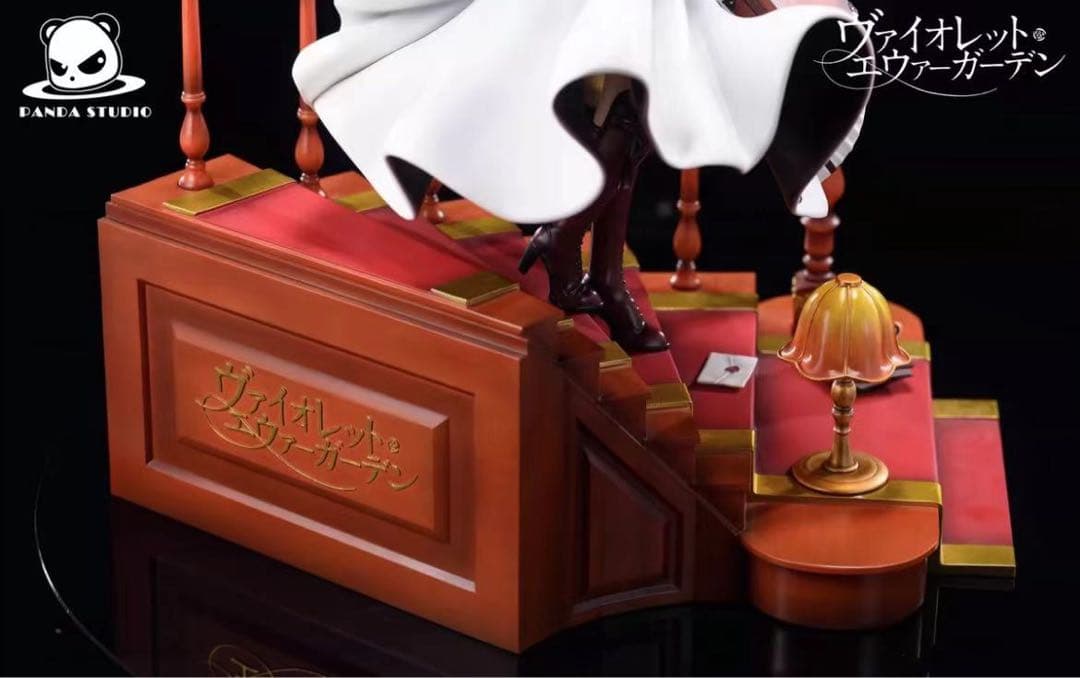 ヴァイオレット・エヴァーガーデン Panda フィギュアガレージキットスタチュー