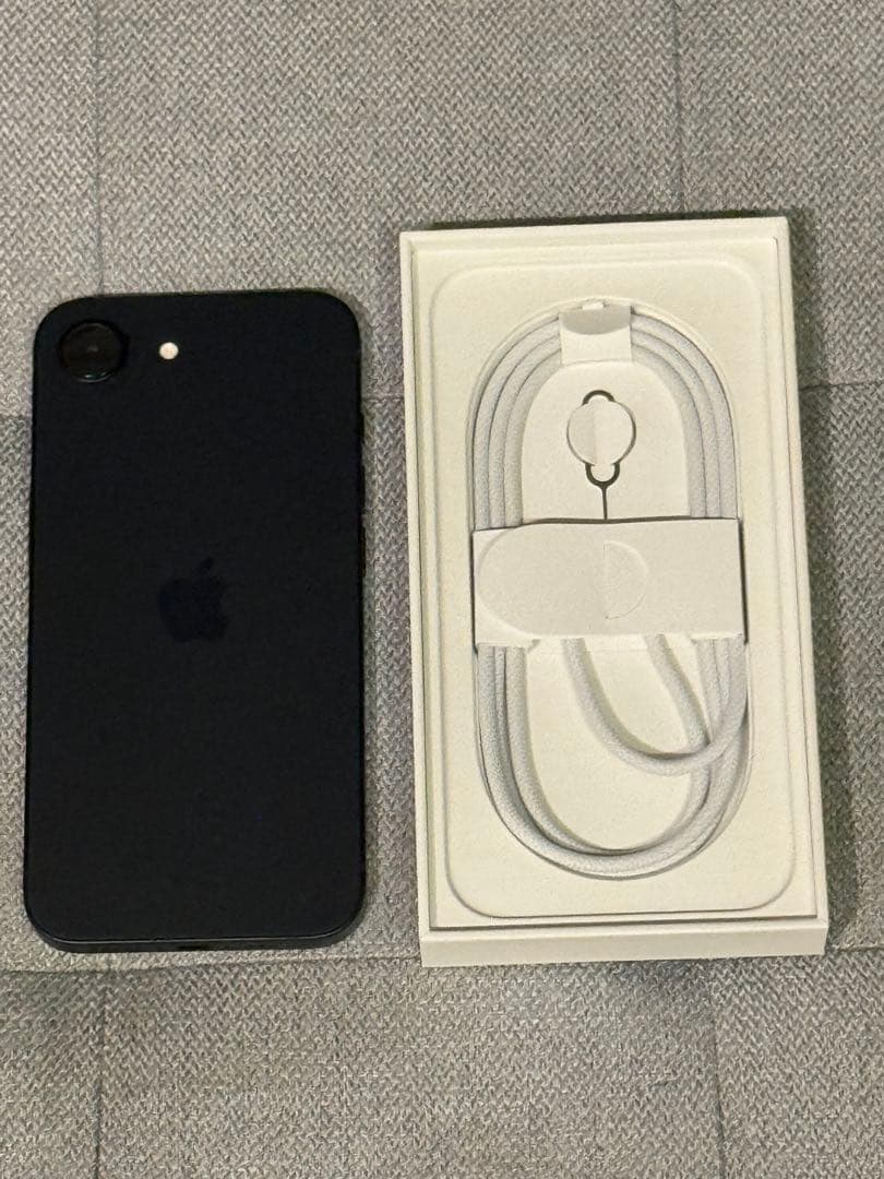 iPhone 16eブラック 256GB 本体 SIMフリー