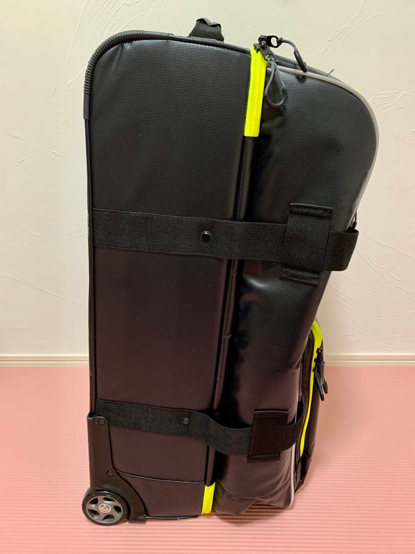 arena 大容量76㍑ キャスターバッグ