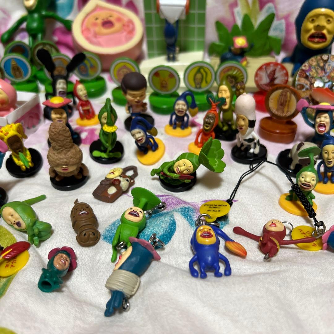 こびとづかん　フィギュア　スタンプ　キーホルダー　小物入れ　シール　65点