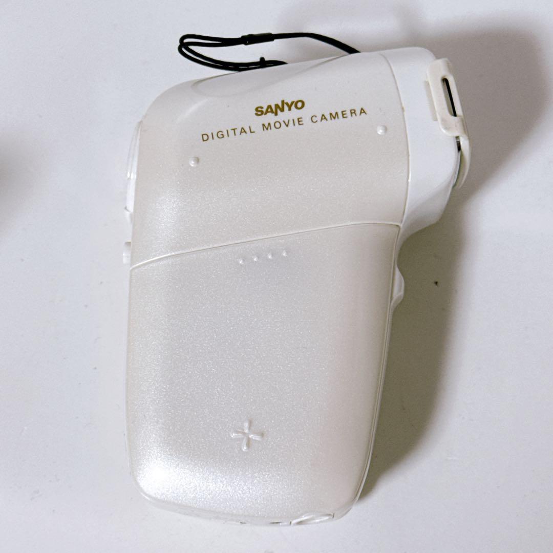 【動作品】SANYO デジタルビデオカメラ Xacti DMX-CG9 ホワイト