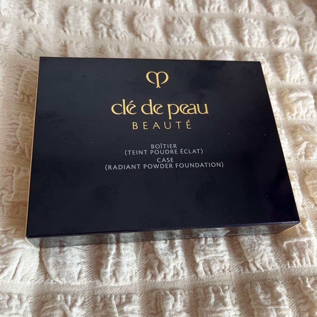 極美品クレドポーボーテ　タンプードルエクラⅡ ベージュオークル00