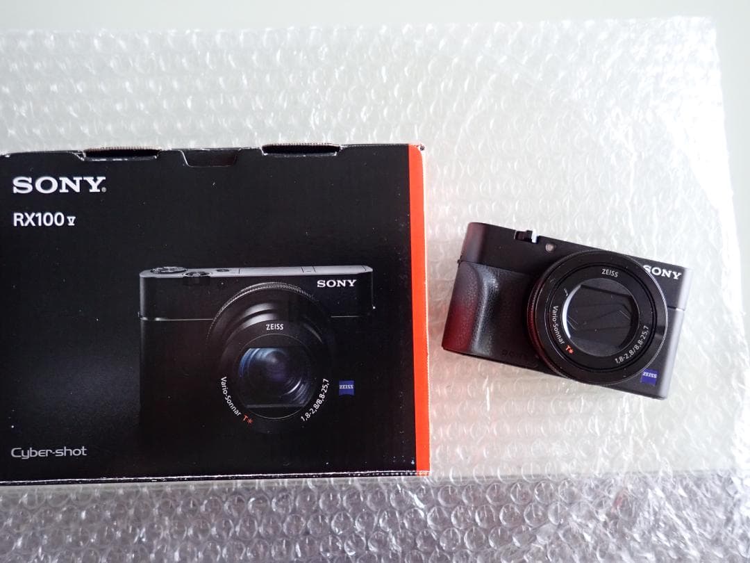 SONY　サイバーショット DSC-RX100M5A　中古です
