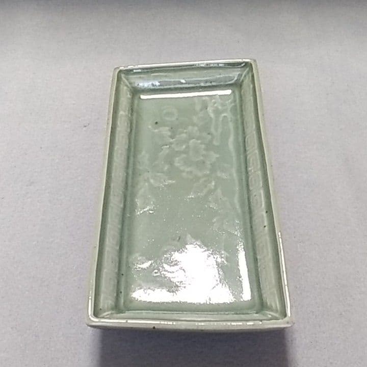 初期伊万里　初期伊万里皿　初期伊万里青磁牡丹文長皿　古伊万里　古伊万里皿