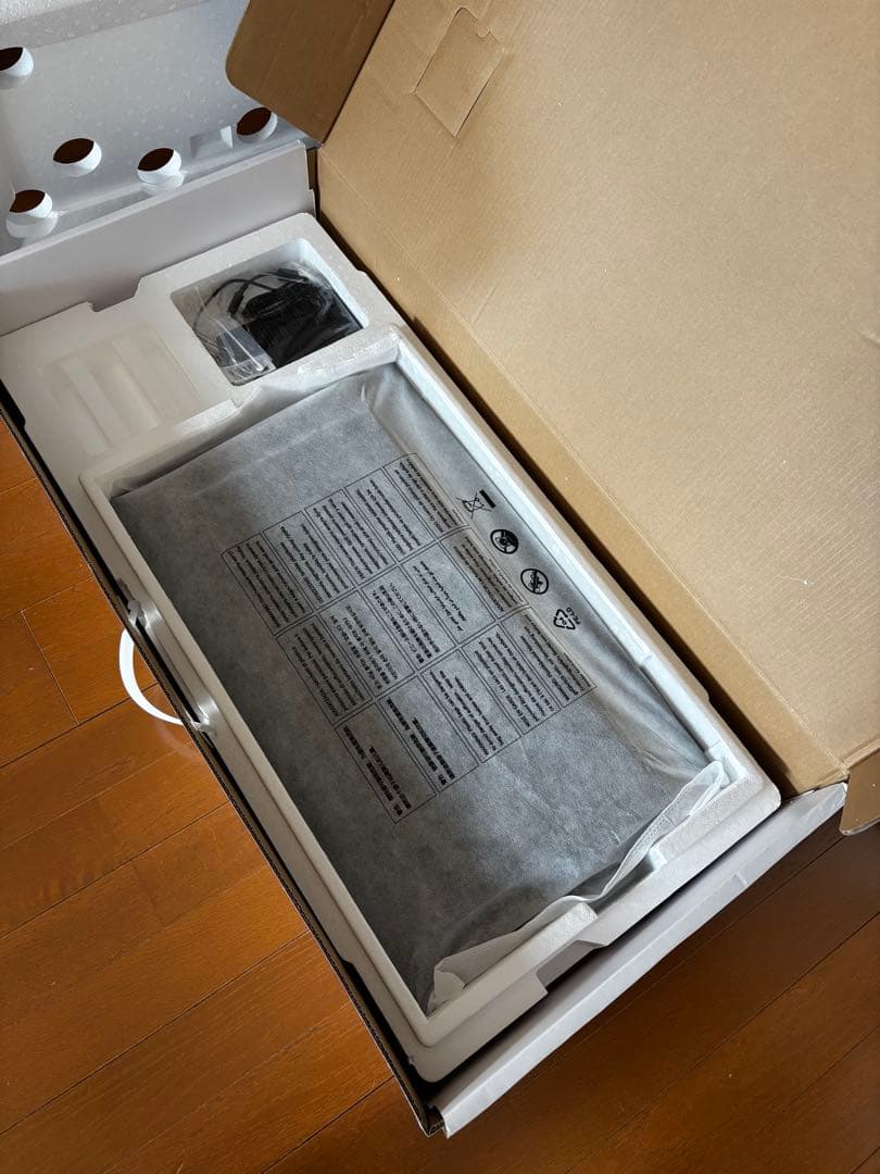 innocn27”LCD Monitor for Art 4Kモニター27c1u