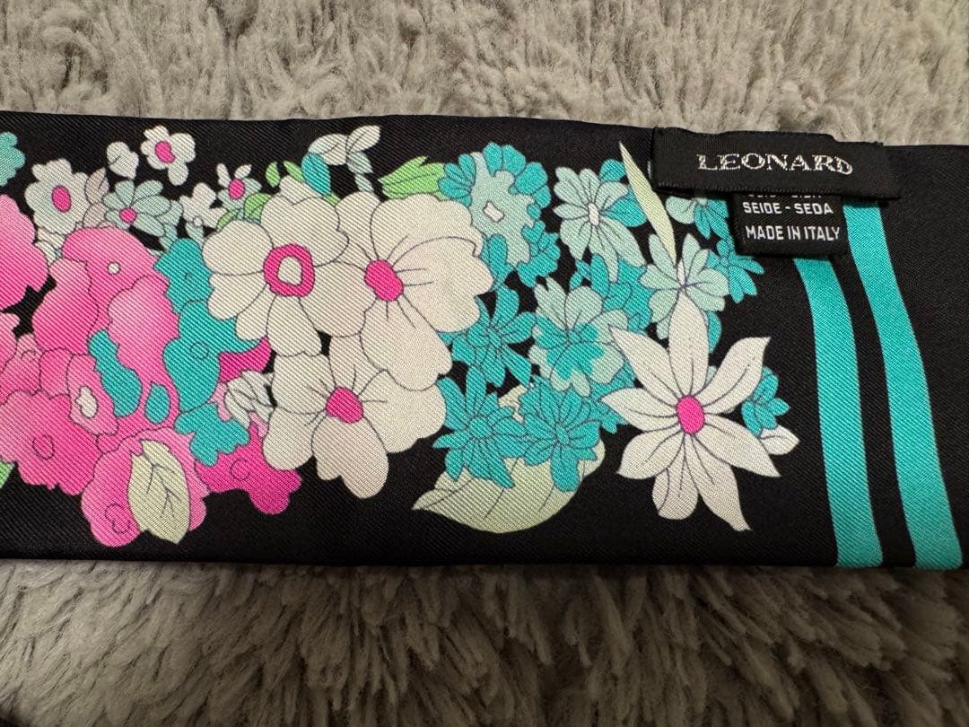 レオナール❤️シルクスカーフ