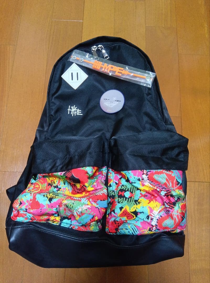 米津玄師　HYPE　リュックサック　ラバーバンド　二面性バッジ