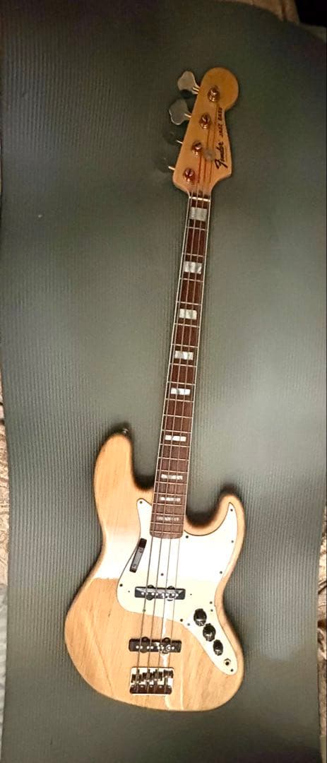 ベース FENDER USA AMERICAN VINTAGE 75 JAZZ BASS