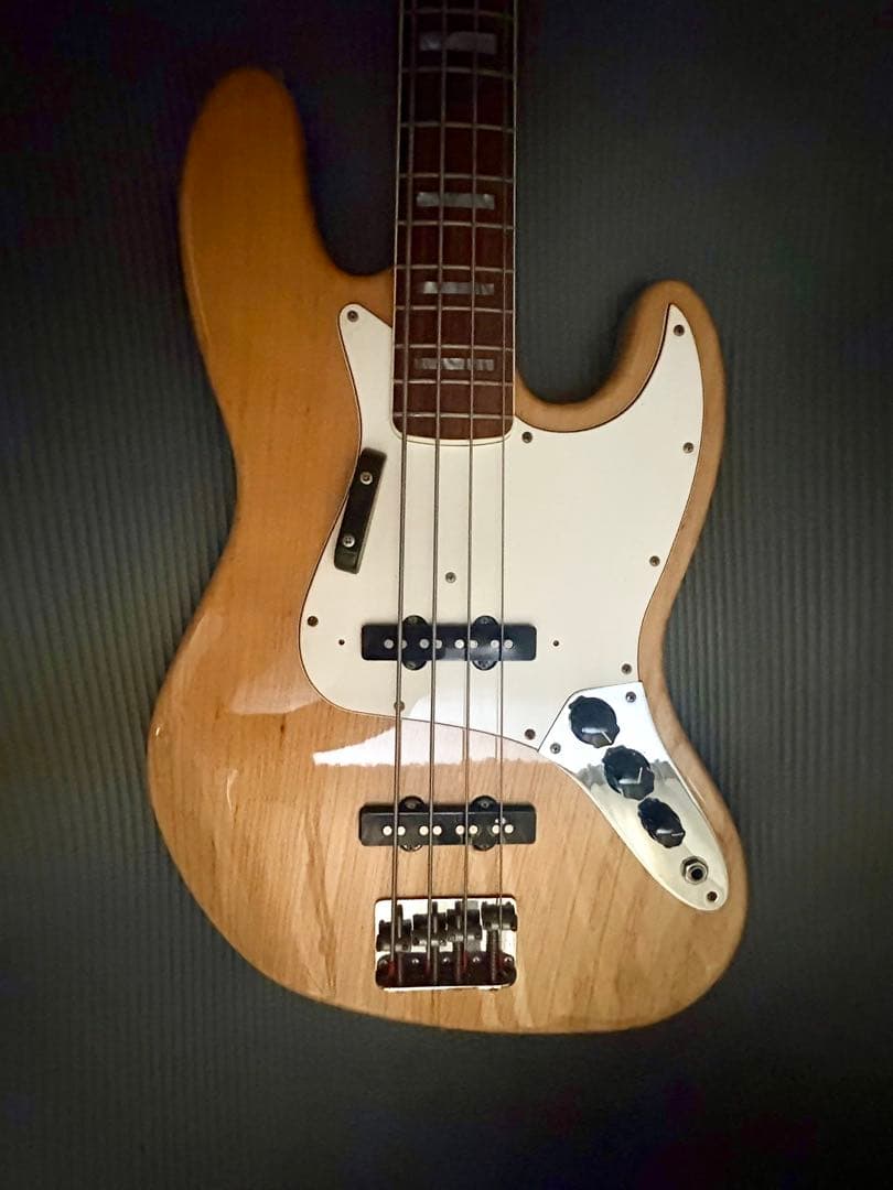ベース FENDER USA AMERICAN VINTAGE 75 JAZZ BASS