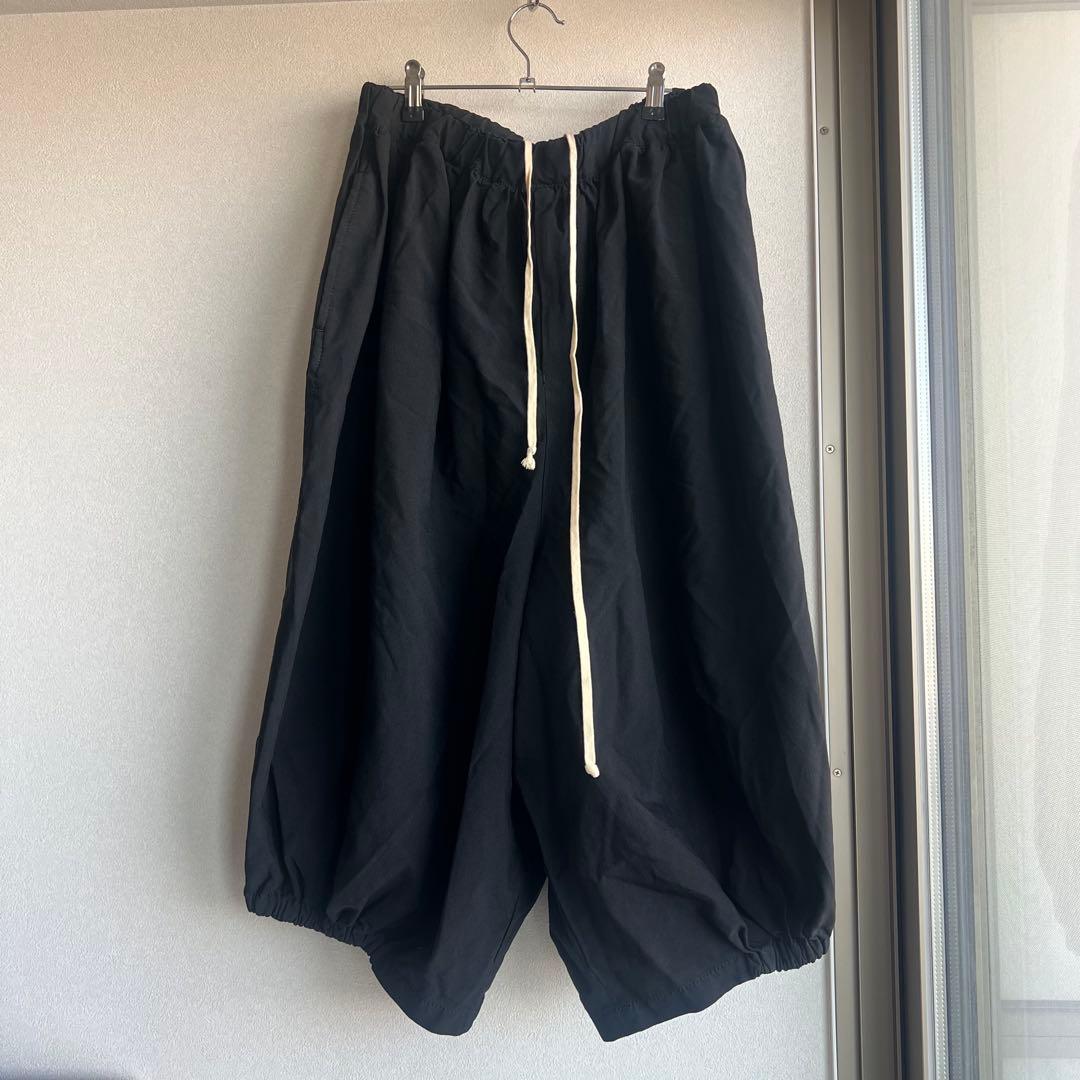 ブラックコムデギャルソンバルーン縮絨パンツ　Mサイズ