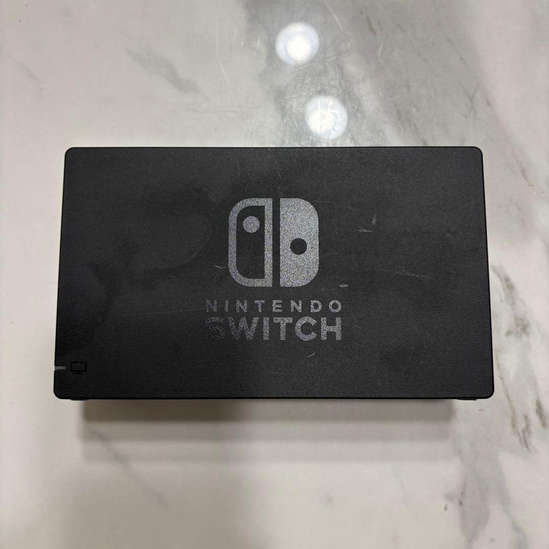 Nintendo Switch 本体 ジョイコン4個付き　充電器