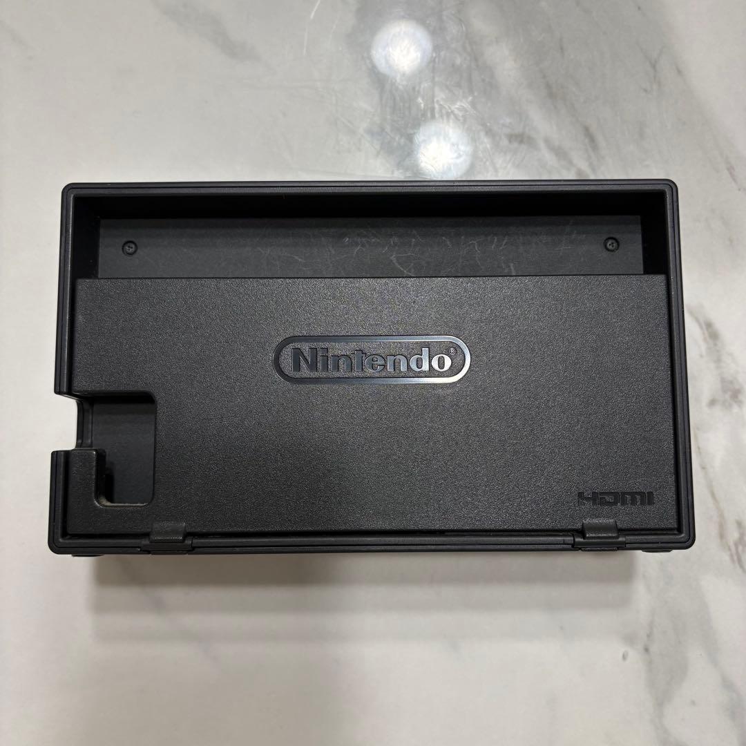 Nintendo Switch 本体 ジョイコン4個付き　充電器