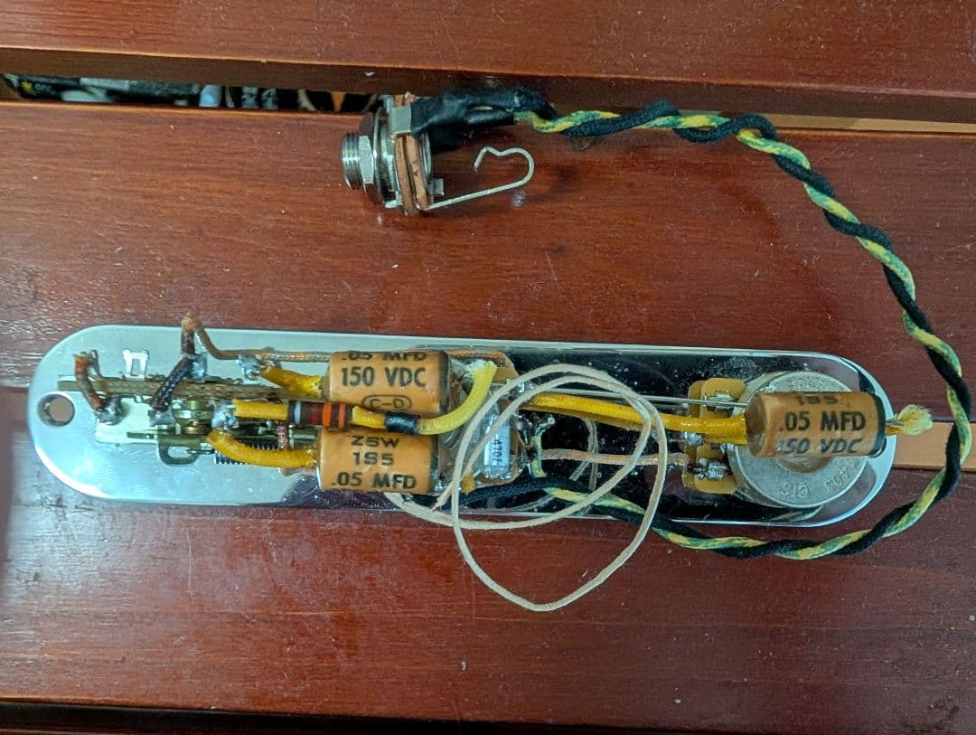 ESQUIRE（エスクワイア） アッセンブリー