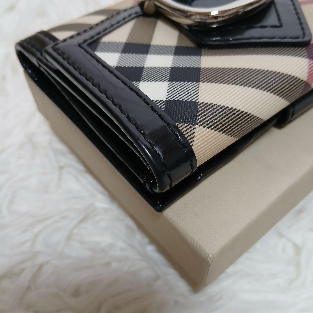 【BURBERRY】ノバチェック　PVC　レザー　ゴールド金具　３つ折り財布