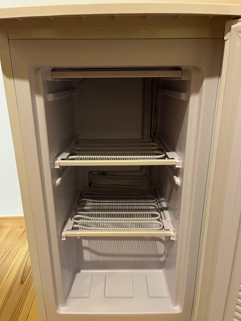 アイリスオーヤマ　冷凍庫　商品説明ご覧ください。