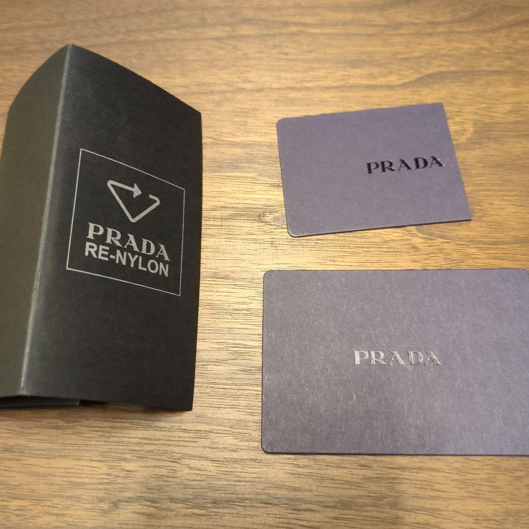 PRADA ピンク ヘアバンド