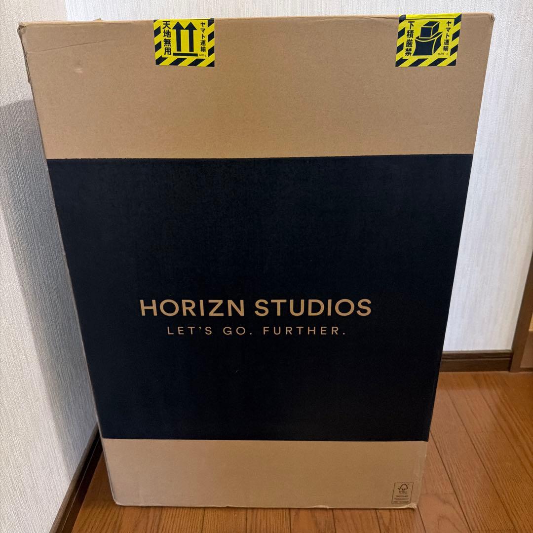 Mercedes-Benz × HORIZN STUDIOSスーツケース