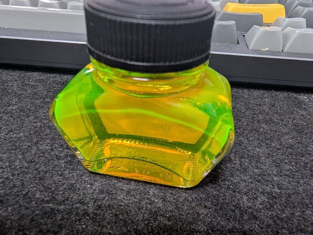 ペリカン万年筆 特別生産品 M205 DUO 蛍光イエロー