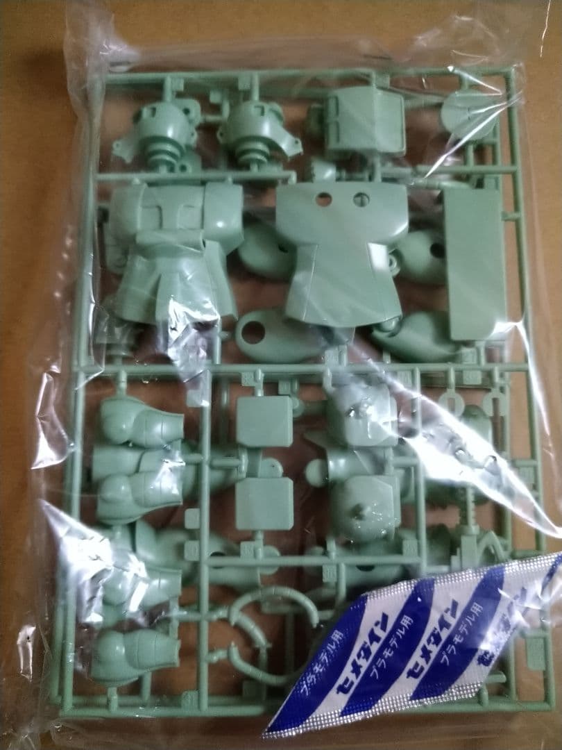 【稀少 昭和レトロ】 バンザイマーク ガンダム ＆ザク　セット