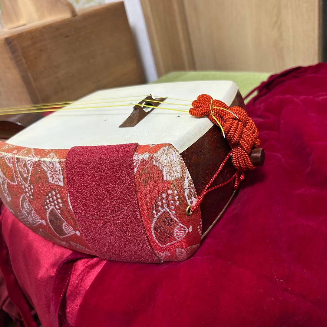 長唄三味線　細棹　本皮　皮破れなし　木製スタンド 長袋、胴袋付き