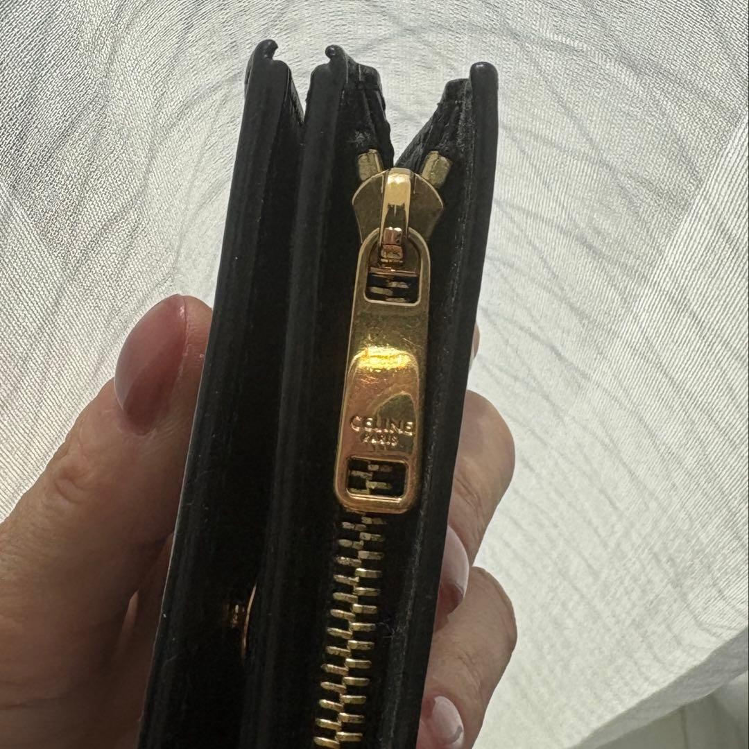 値下げしましたセリーヌCELINE 2つ折り黒ウォレット 二つ折り財布コンパクト