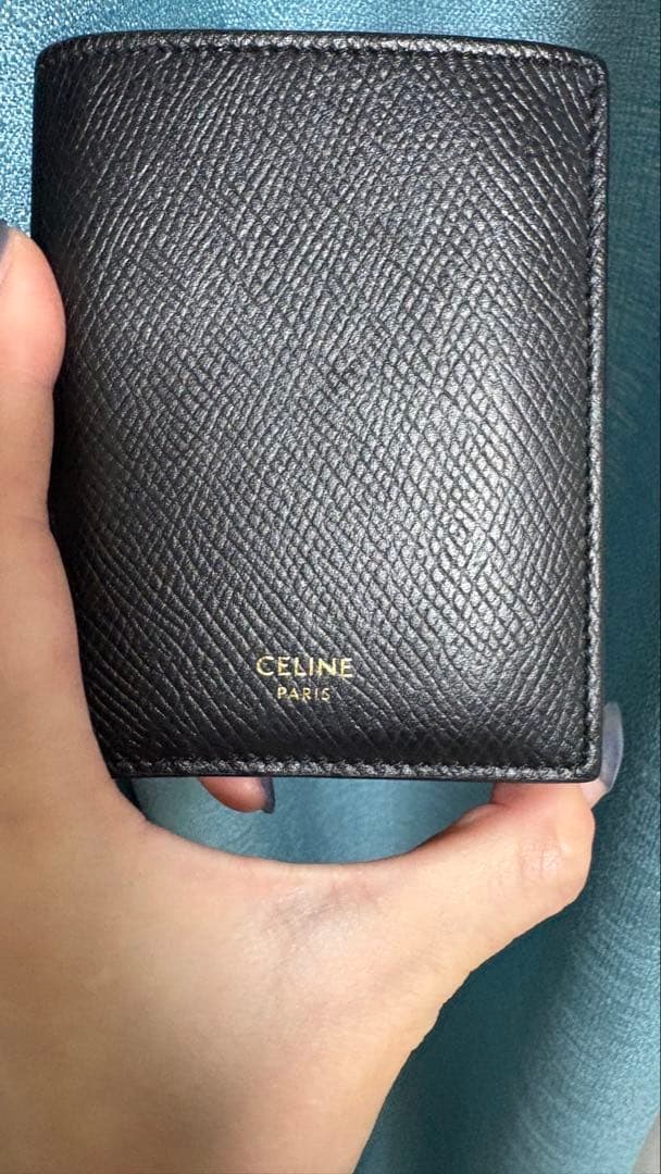 値下げしましたセリーヌCELINE 2つ折り黒ウォレット 二つ折り財布コンパクト