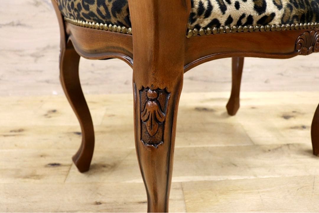 GMHK806○イタリア製 猫脚 スツール 豹柄 鋲打ち チェア 椅子 オット