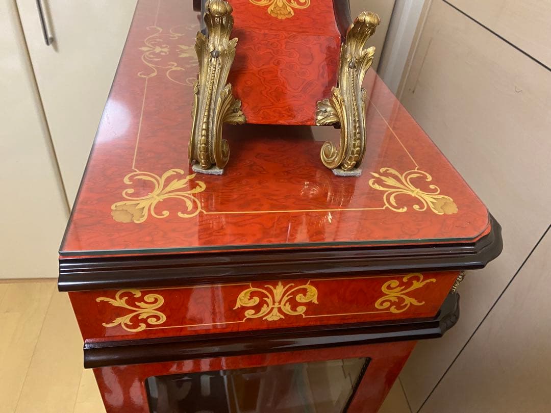 ARTEM社　クロックキャビネット