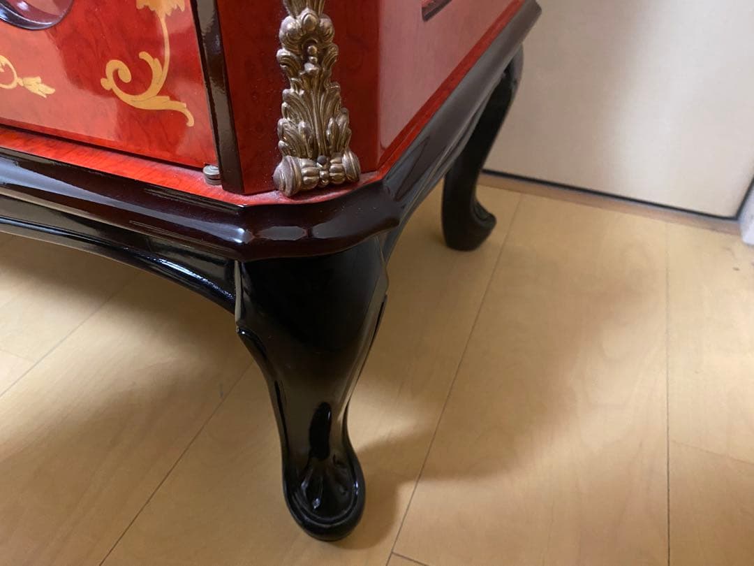 ARTEM社　クロックキャビネット