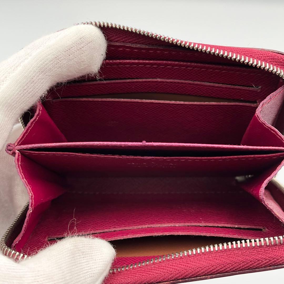 美品　ルイヴィトン　新型パース　小銭入れ　エピ　ラウンドファスナー　赤