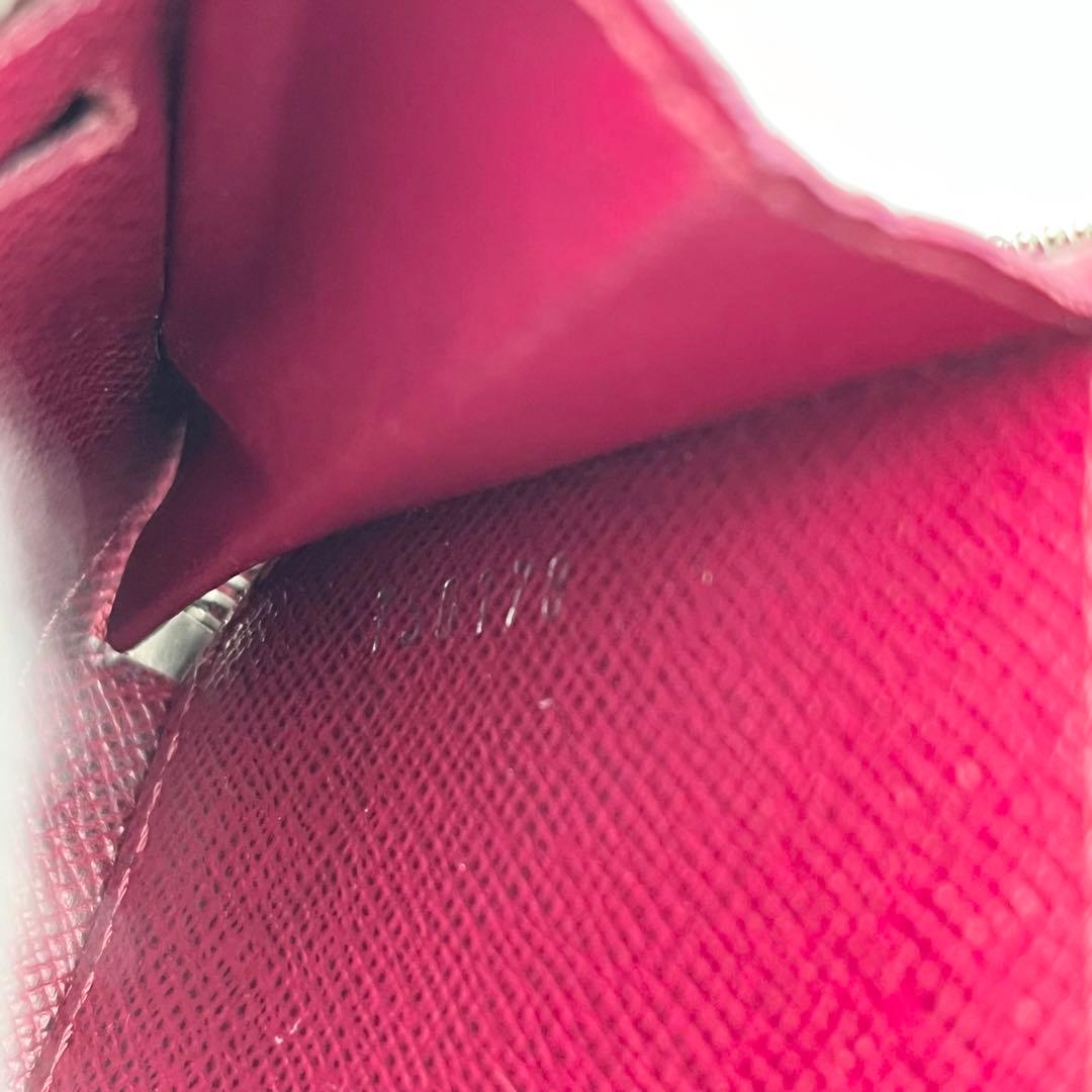 美品　ルイヴィトン　新型パース　小銭入れ　エピ　ラウンドファスナー　赤