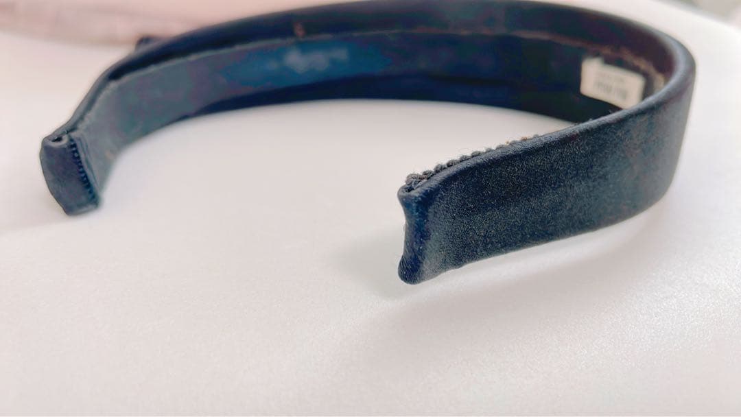 とこ　muumiu ミュウミュウ リボンカチューシャ　黒　プラダ