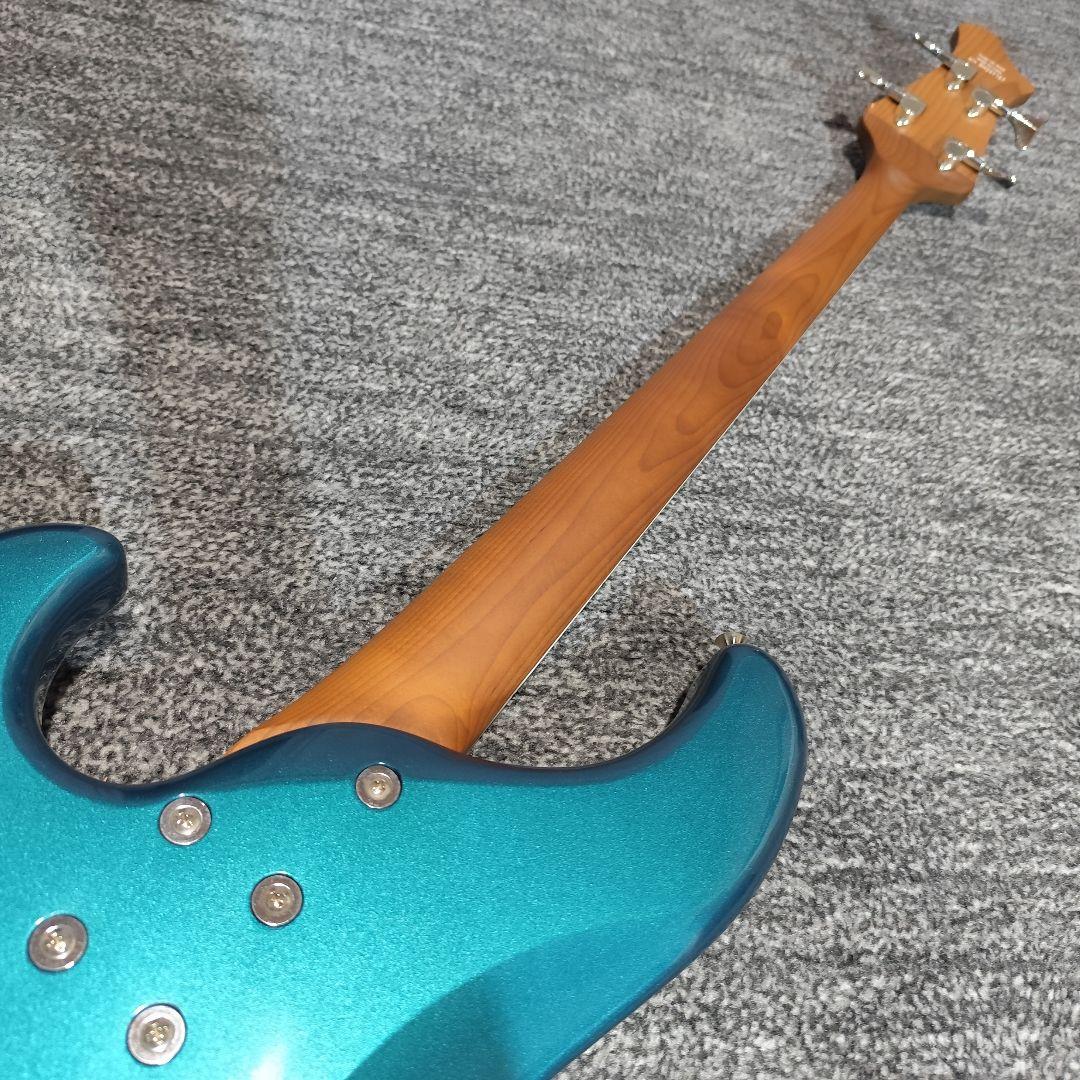 Ryoga VAL-BASS Ocean TurquoiseBlueエレキベース