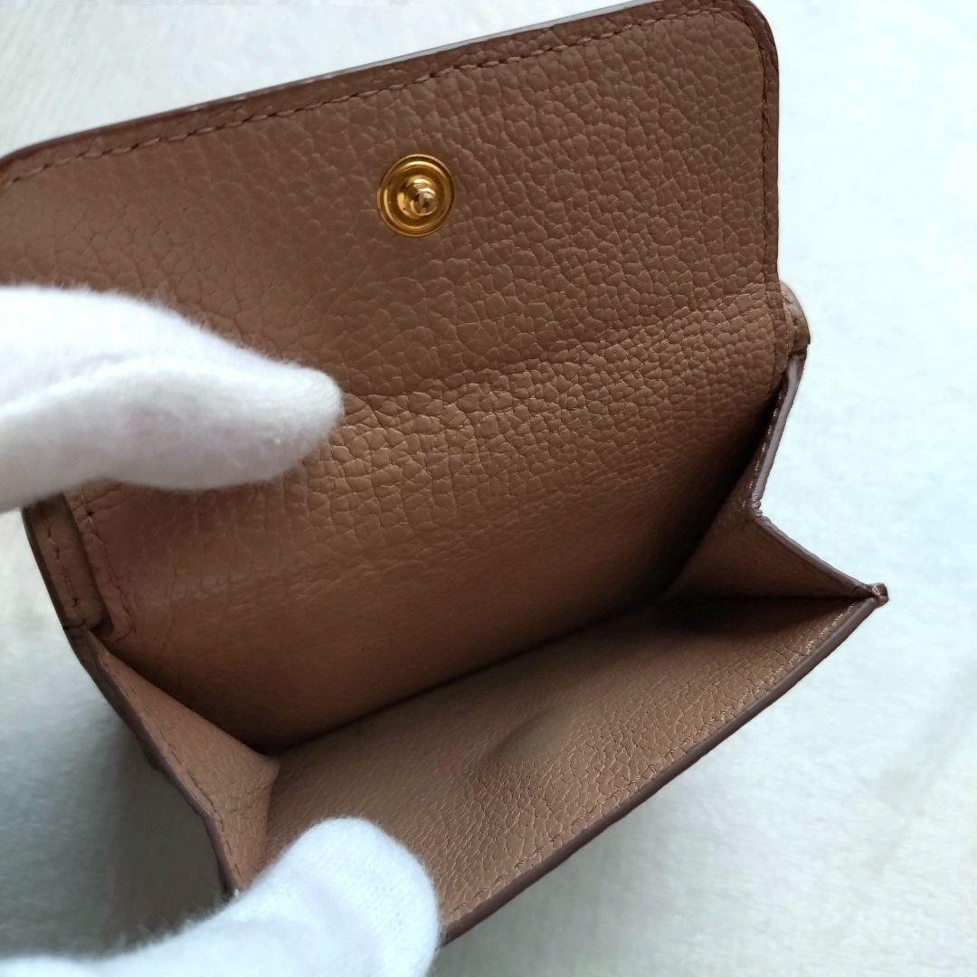 MIUMIU 三つ折り財布 コンパクトウォレット ゴールドロゴ ピンクベージュ