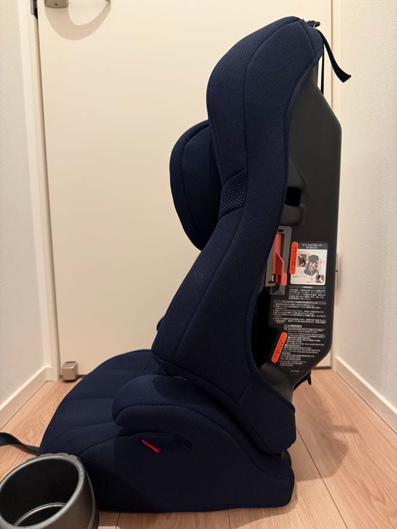 【極美品】Combi コンビ ジョイトリップ エアスルー GH ジュニアシート