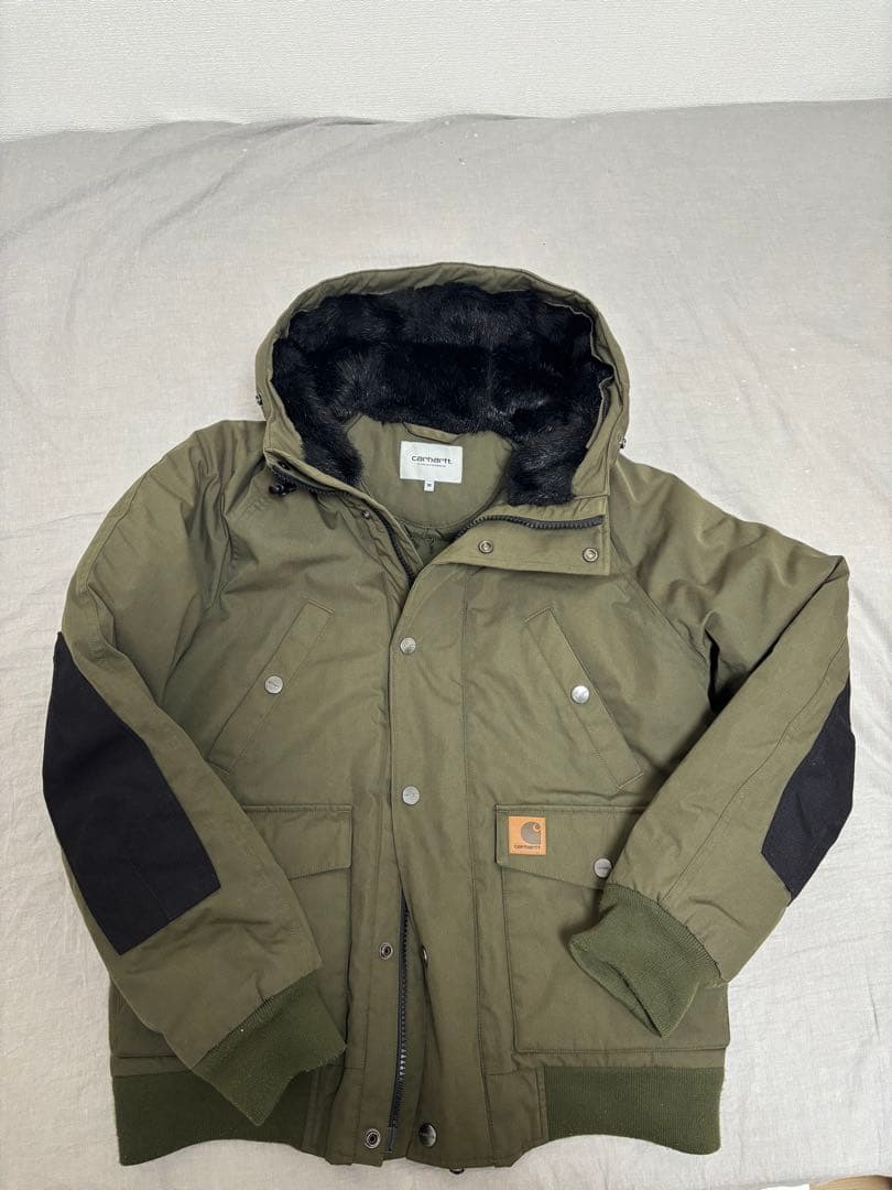 【2日限定割引】Carhartt オリーブ色 フード付きジャケット