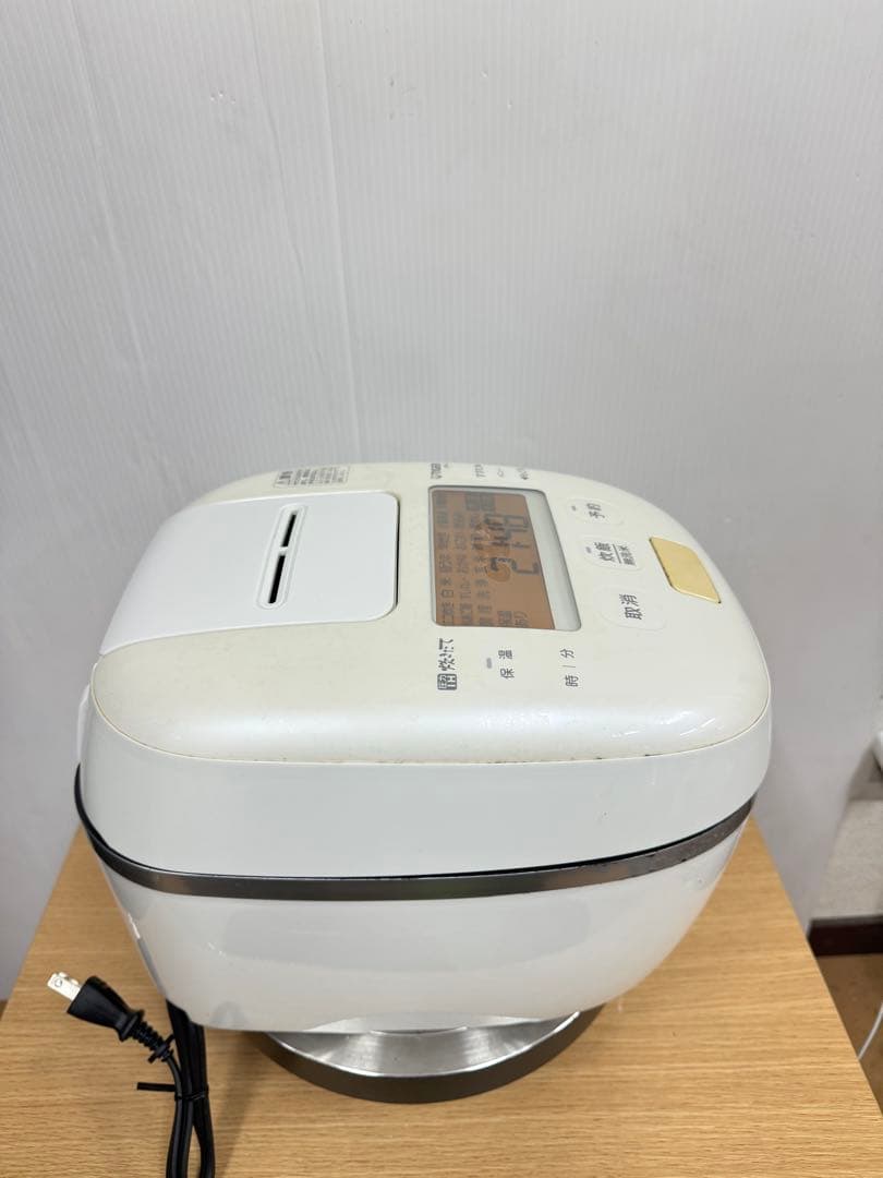 TIGER 圧力IH炊飯ジャー JPI-A100（3.0L）2021年製