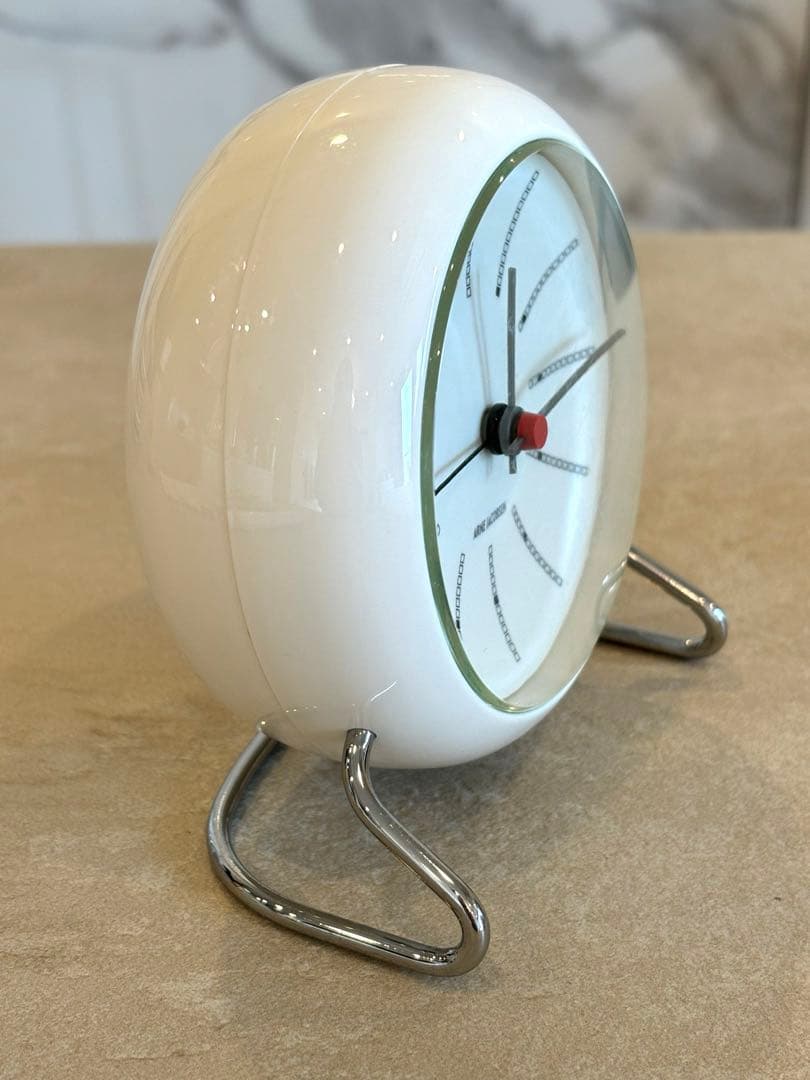 アルネヤコブセン 置き時計 バンカーズ テーブルクロック　ホワイト