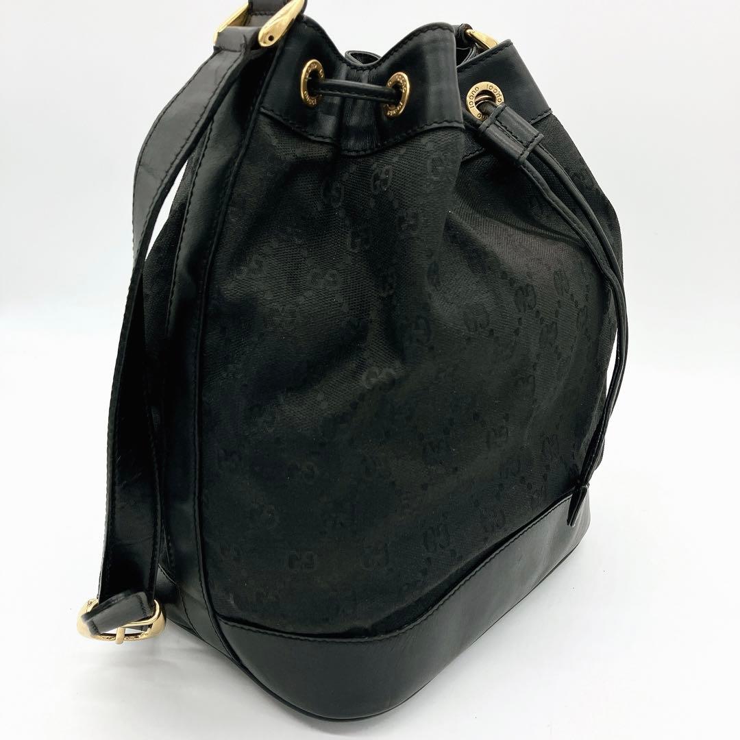 【GUCCI】ショルダーバッグ　GGキャンバス　ゴールド金具　ブラック　巾着型