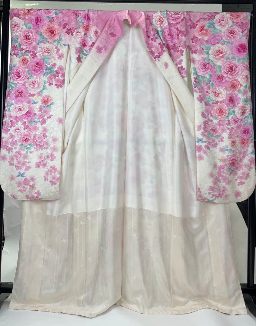 成人式振袖 正絹 松田聖子　白×ピンク　バラ柄