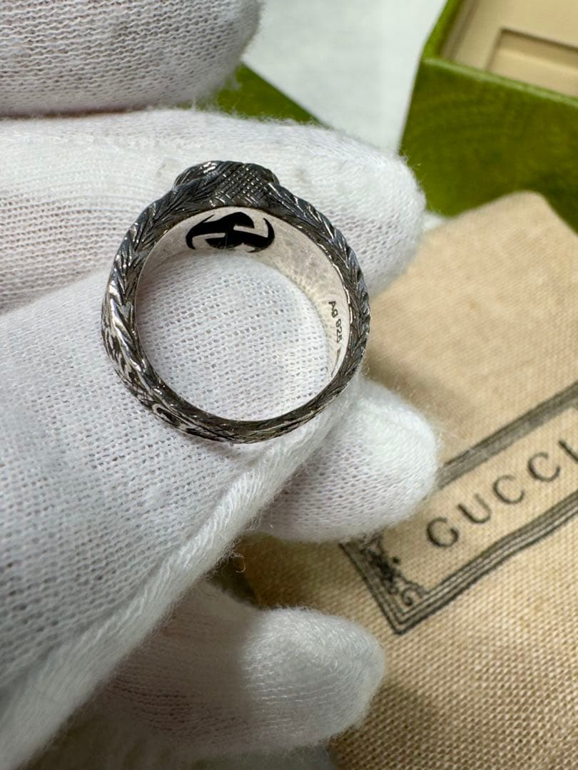 GUCCI シルバーリング エングレーブデザイン