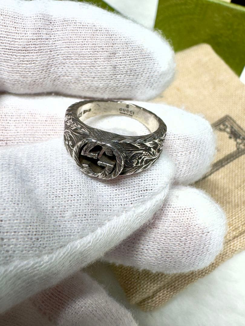 GUCCI シルバーリング エングレーブデザイン