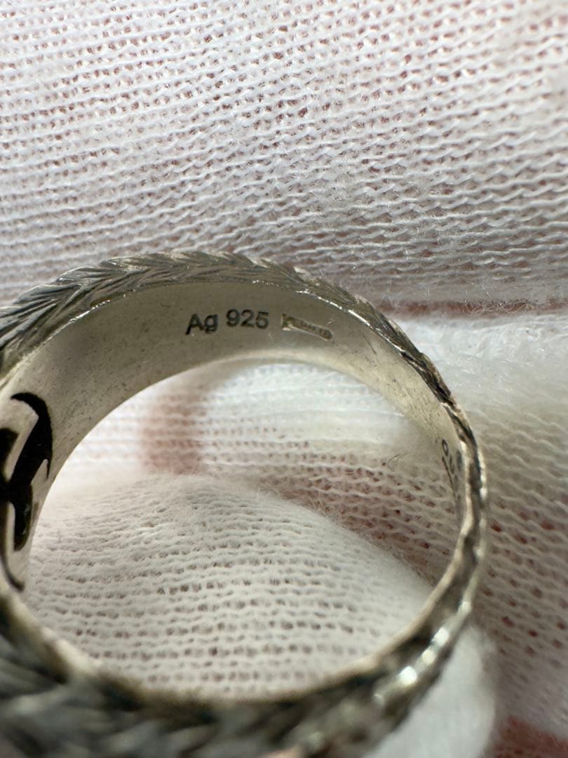 GUCCI シルバーリング エングレーブデザイン