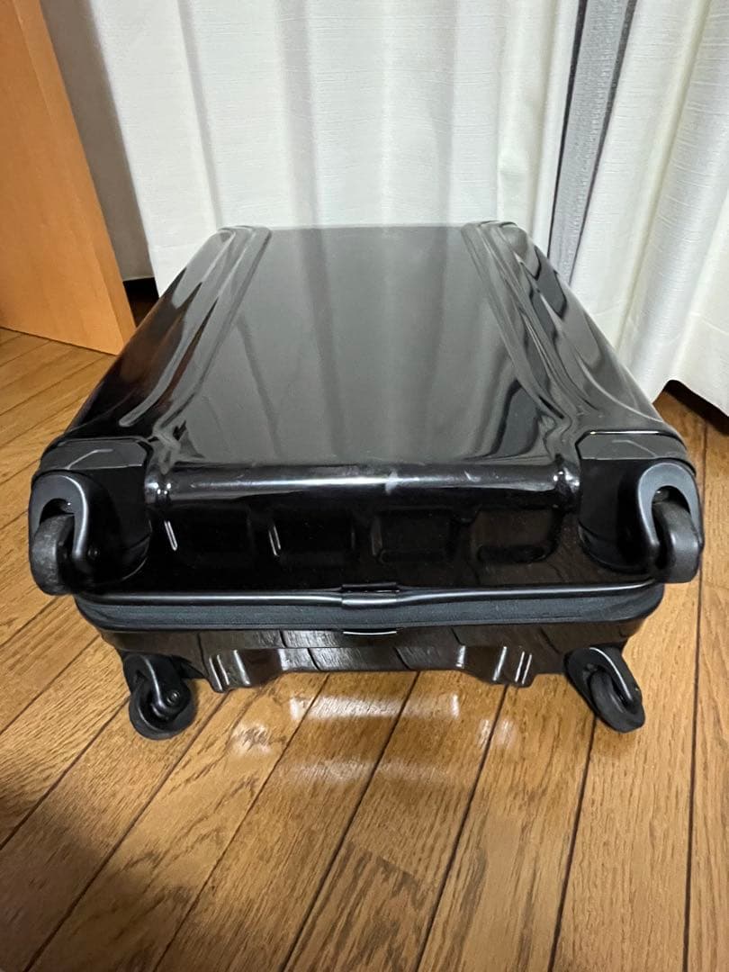 ゼロハリバートン スーツケース 32L 機内持込み可　4輪　中古品