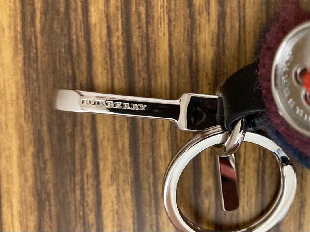 BURBERRY クマ　チャーム