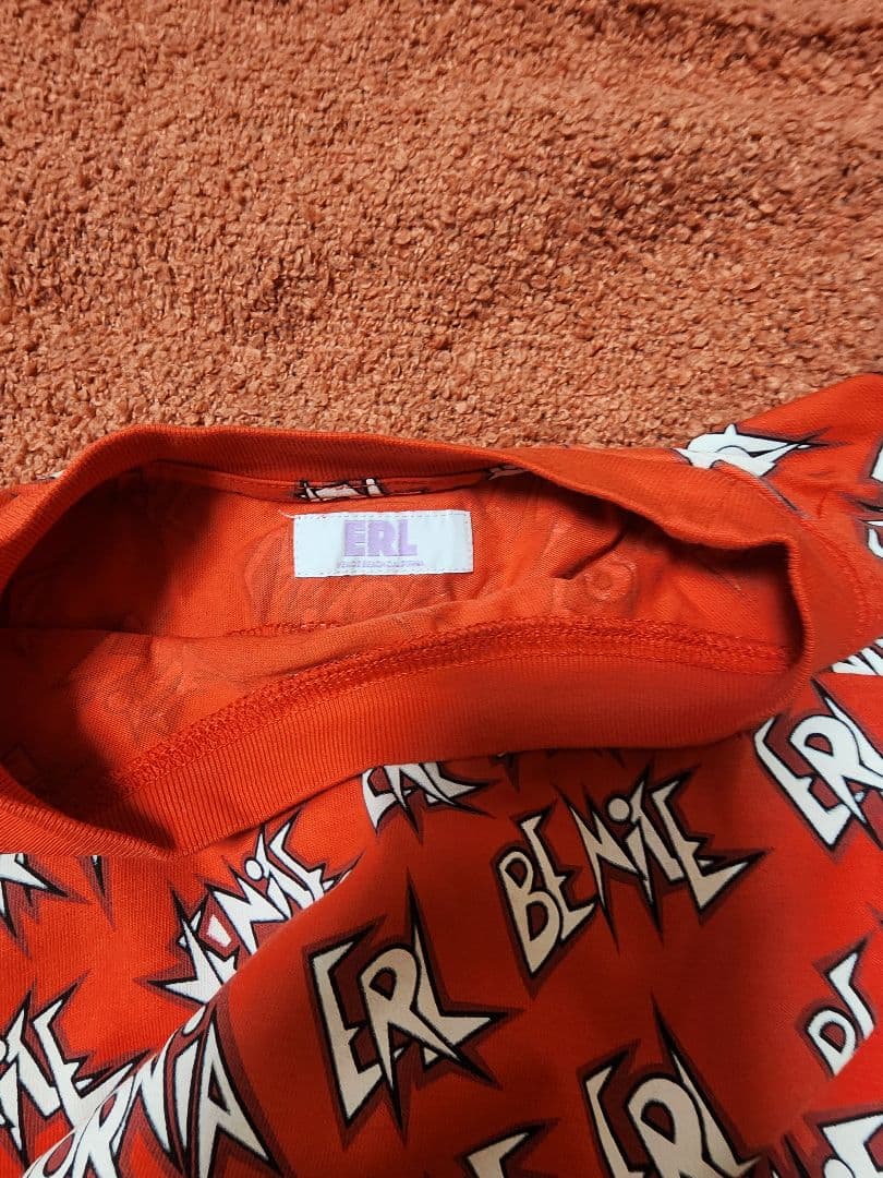 ERL ロゴプリント Tシャツ 赤