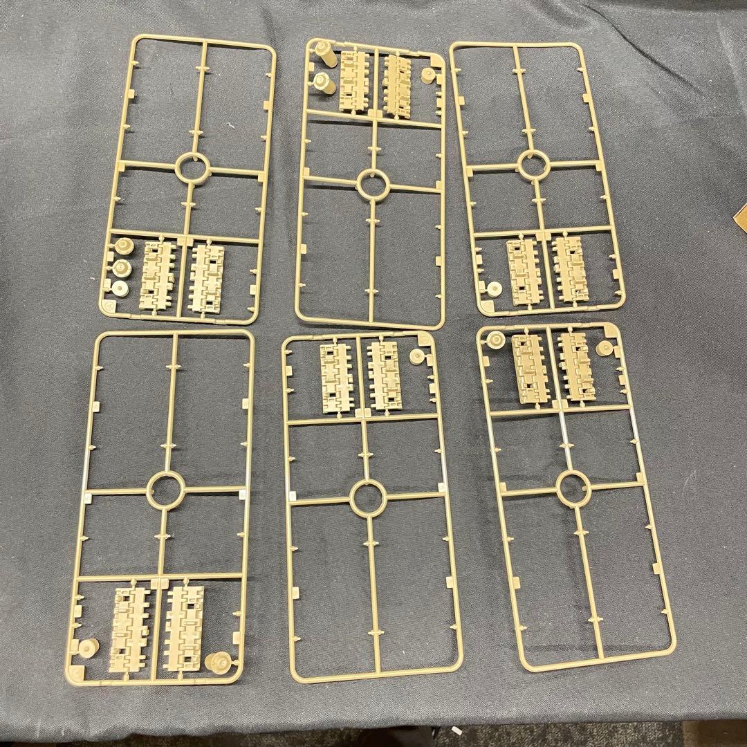 I1 プラモデル ドイツ重戦車 キングタイガー ポルシェ砲塔 1/16 作りかけ