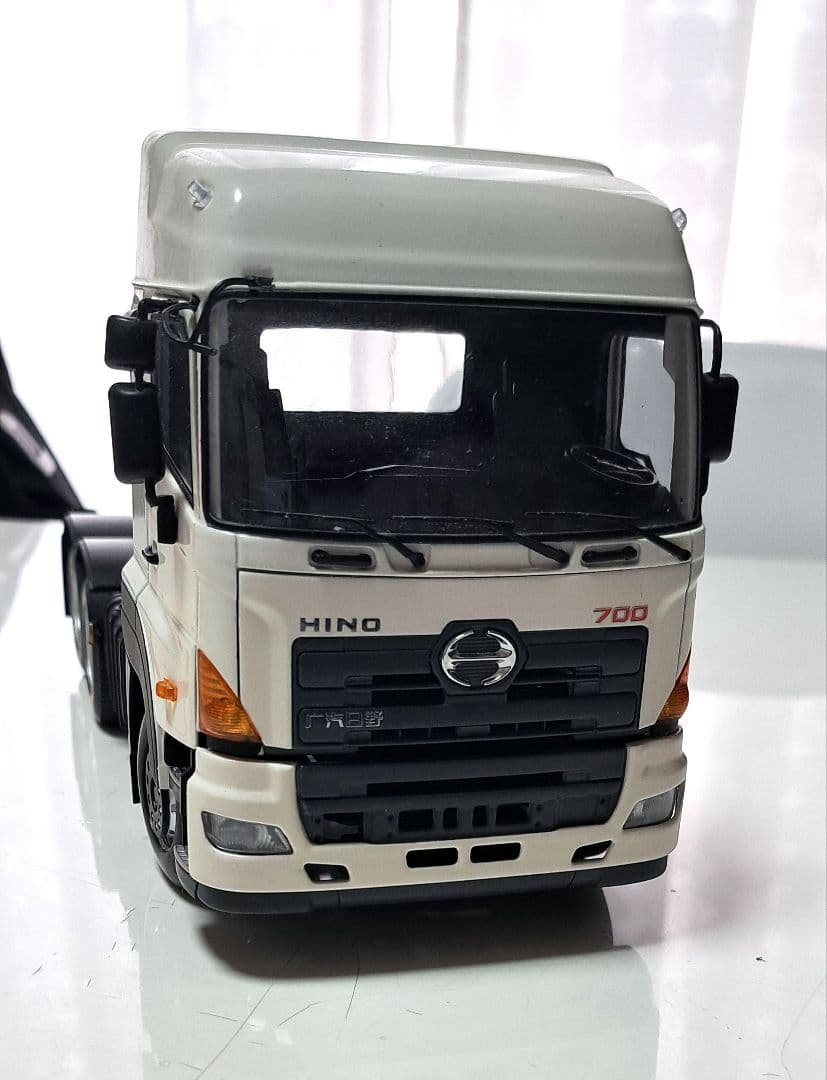 日野HINO 700系列 トラック ミニカー　24分の1スケール